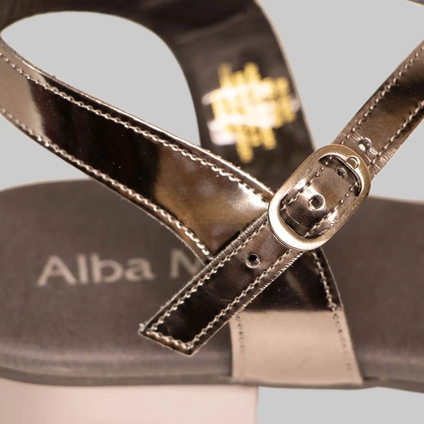 Eleganz für jeden Anlass: Alba Moda Damen Leder Sandalette - Anthrazit