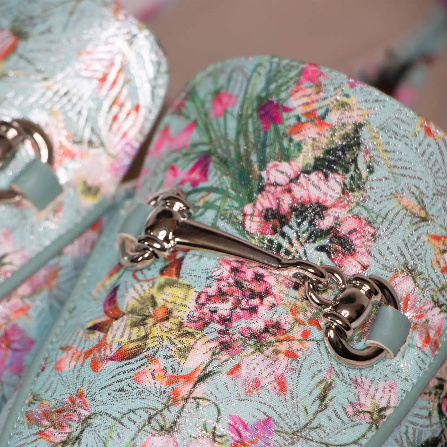 Leichter Sommerstil: Damen Textil-Sabots (Mintgrün)