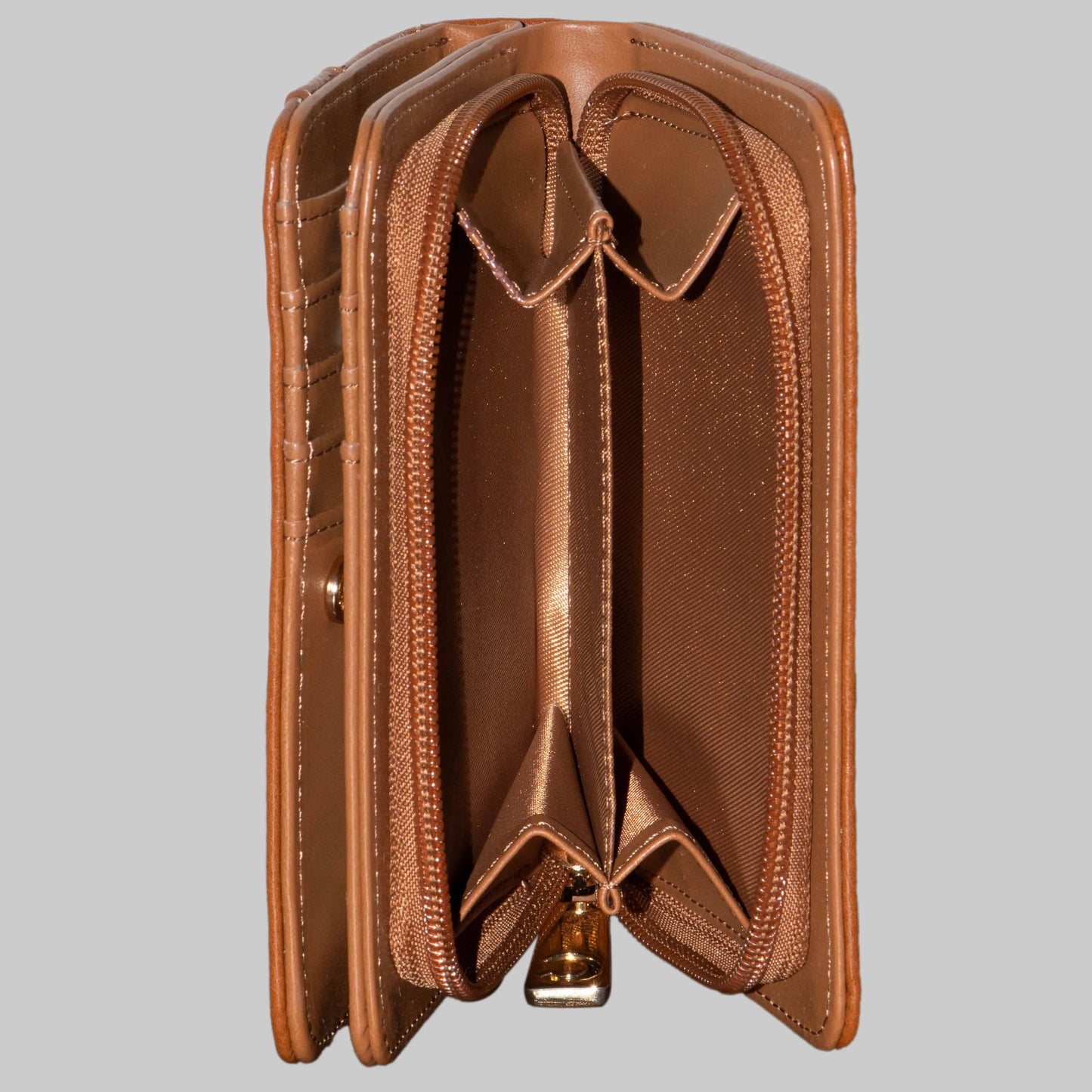 Stylish & practical: Women's wallet - Brown/Cognac