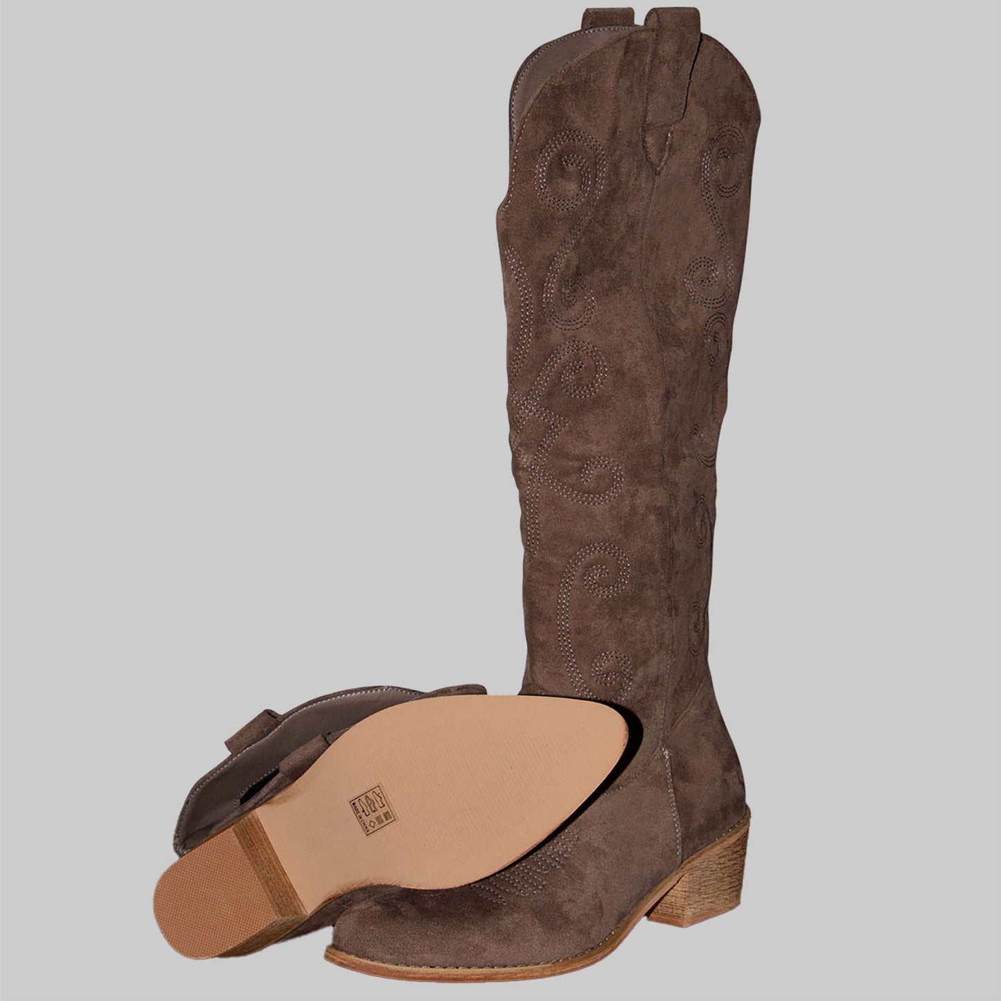 Lässig und elegant: Damen Stiefel in Dunkelbraun