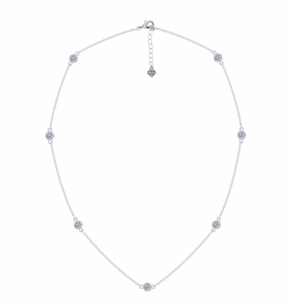 Zeitlose Eleganz: Damen Feingliedrige Halskette mit Swarovski Kristallen