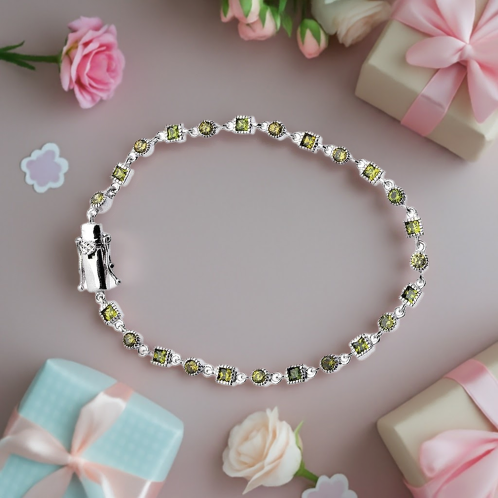 Funkelnde Eleganz: 925 Sterling Silber Armband mit grünen Zirkonia-Steinen