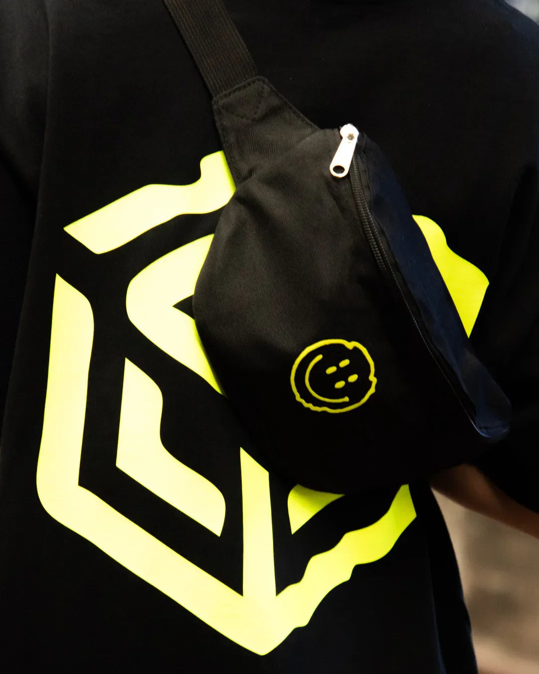 Distorted Smile - Neon Flock Hip Bag