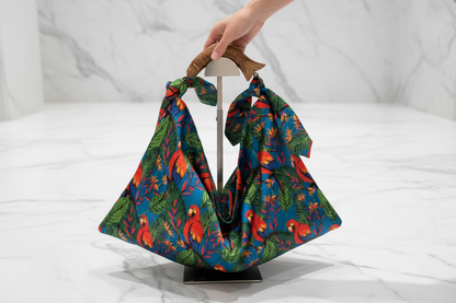 CINNAMON Foulardtasche Polyester Königsblau - Reißverschluss Holzhenkel